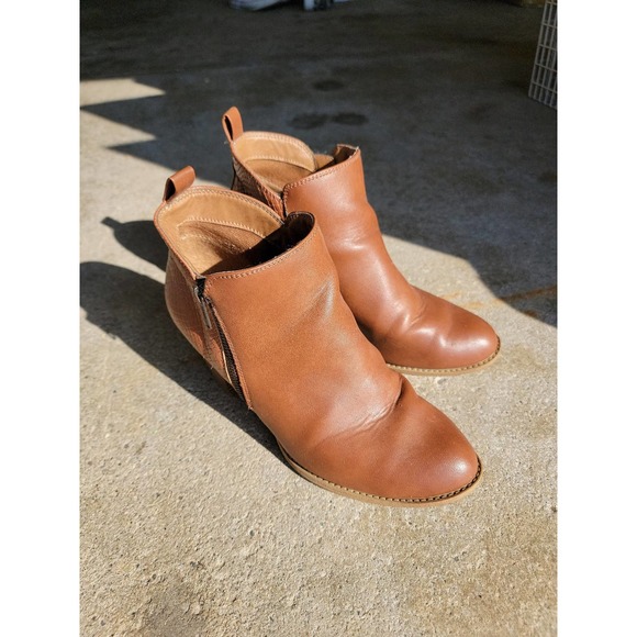 EuroSoft Cognac Ankle Booties Zippered Sz 8 - Picture 2 of 8